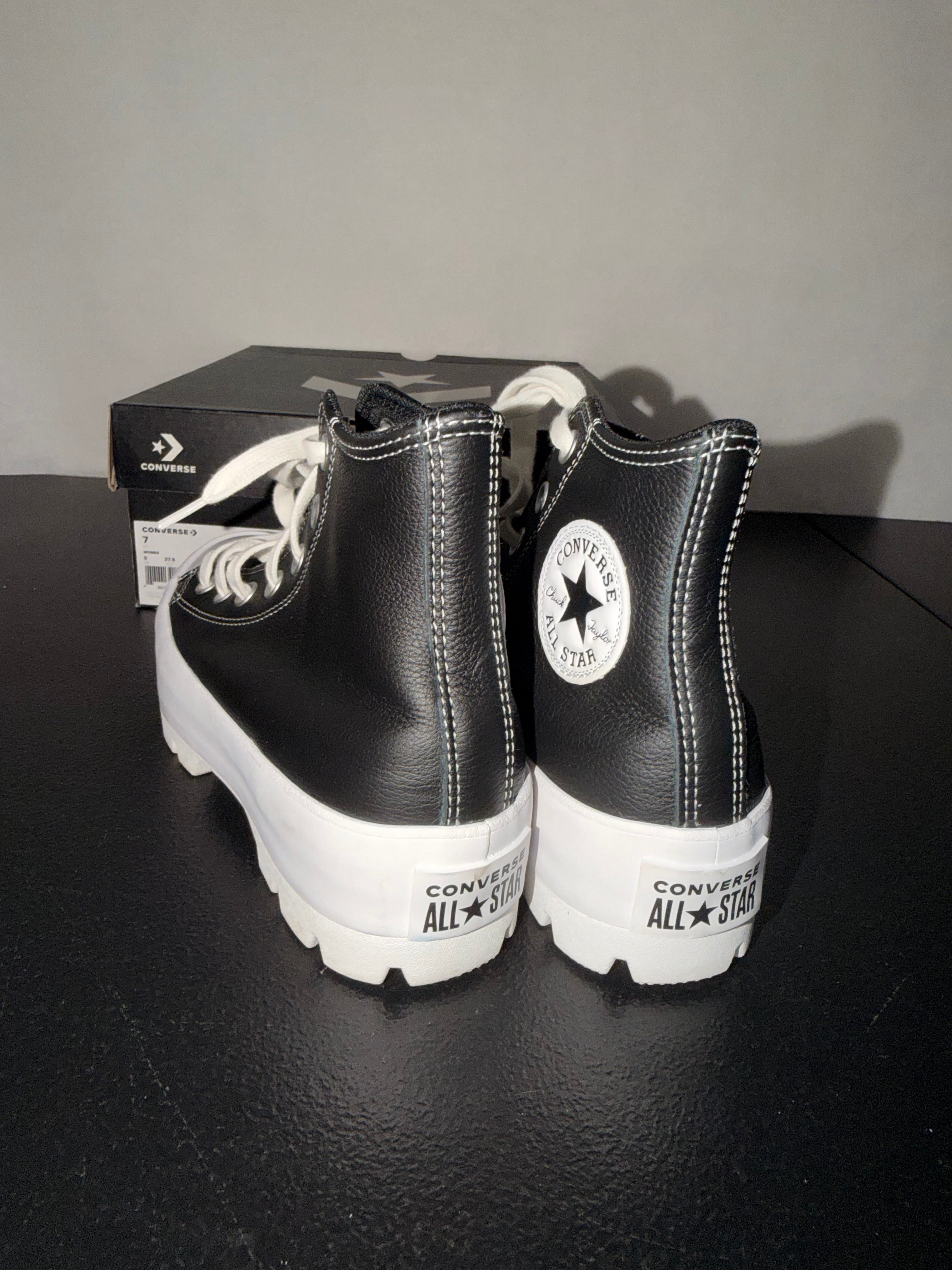 Converse All Star Chuck Taylor Black Lugged Leather Boot Womens Size 7 NIB
