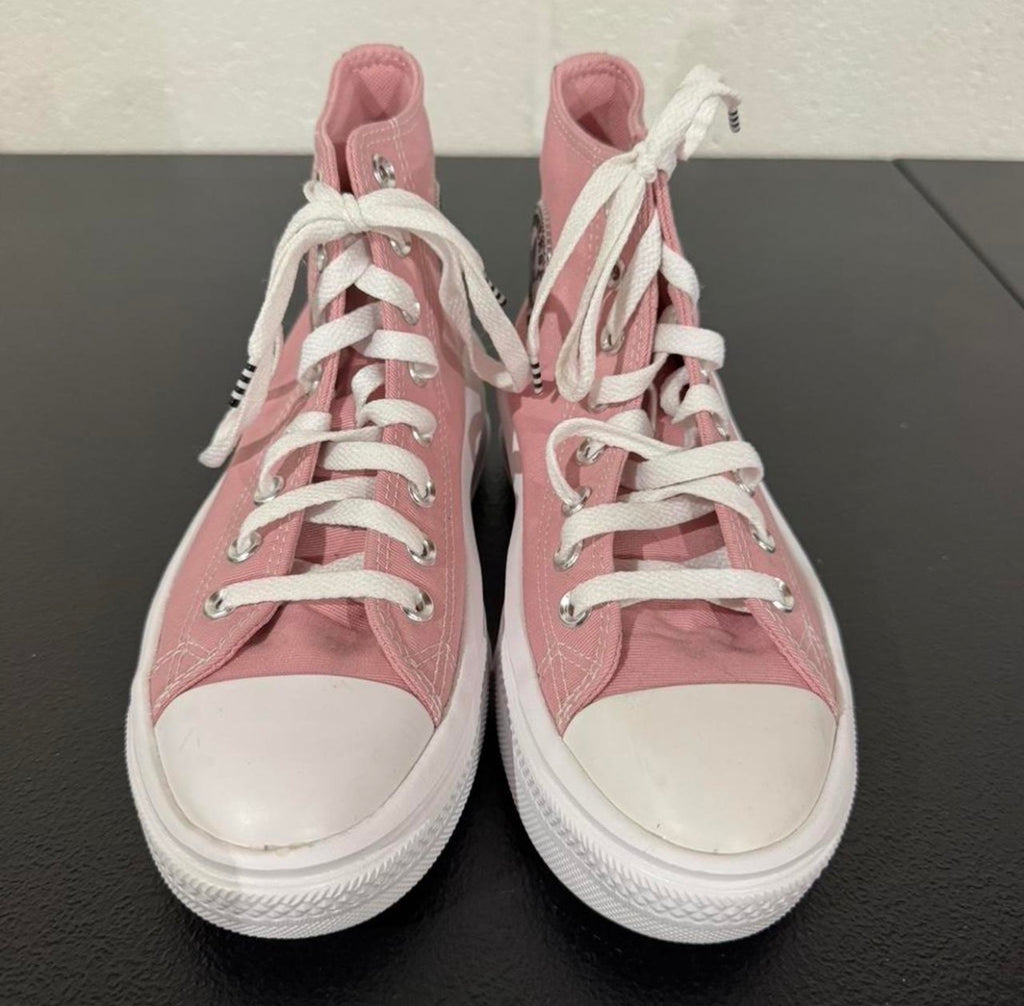 Converse All Star Chuck Taylor Pink For Women Size 7 Brand New. No box.