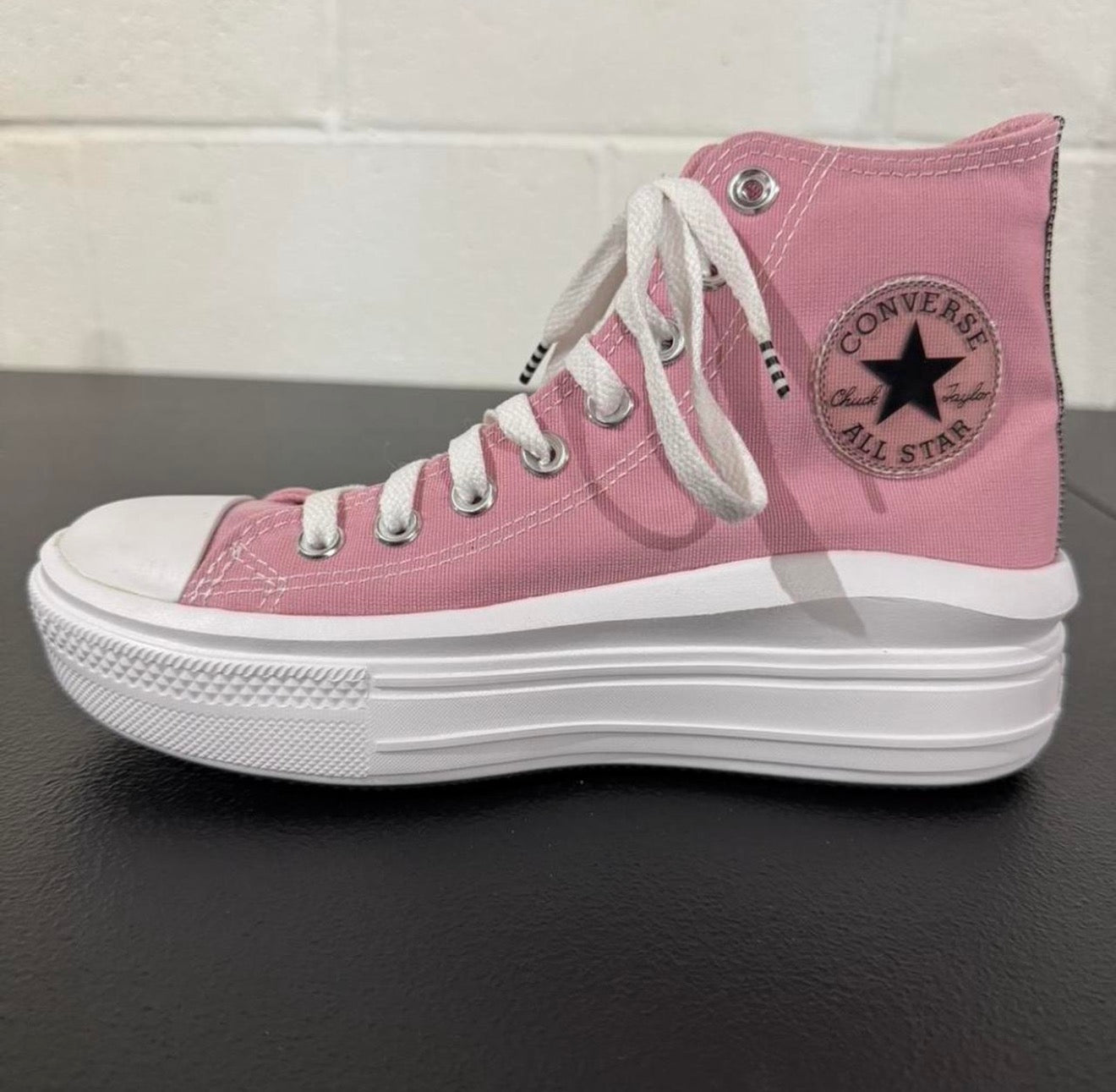 Converse All Star Chuck Taylor Pink For Women Size 7 Brand New. No box.