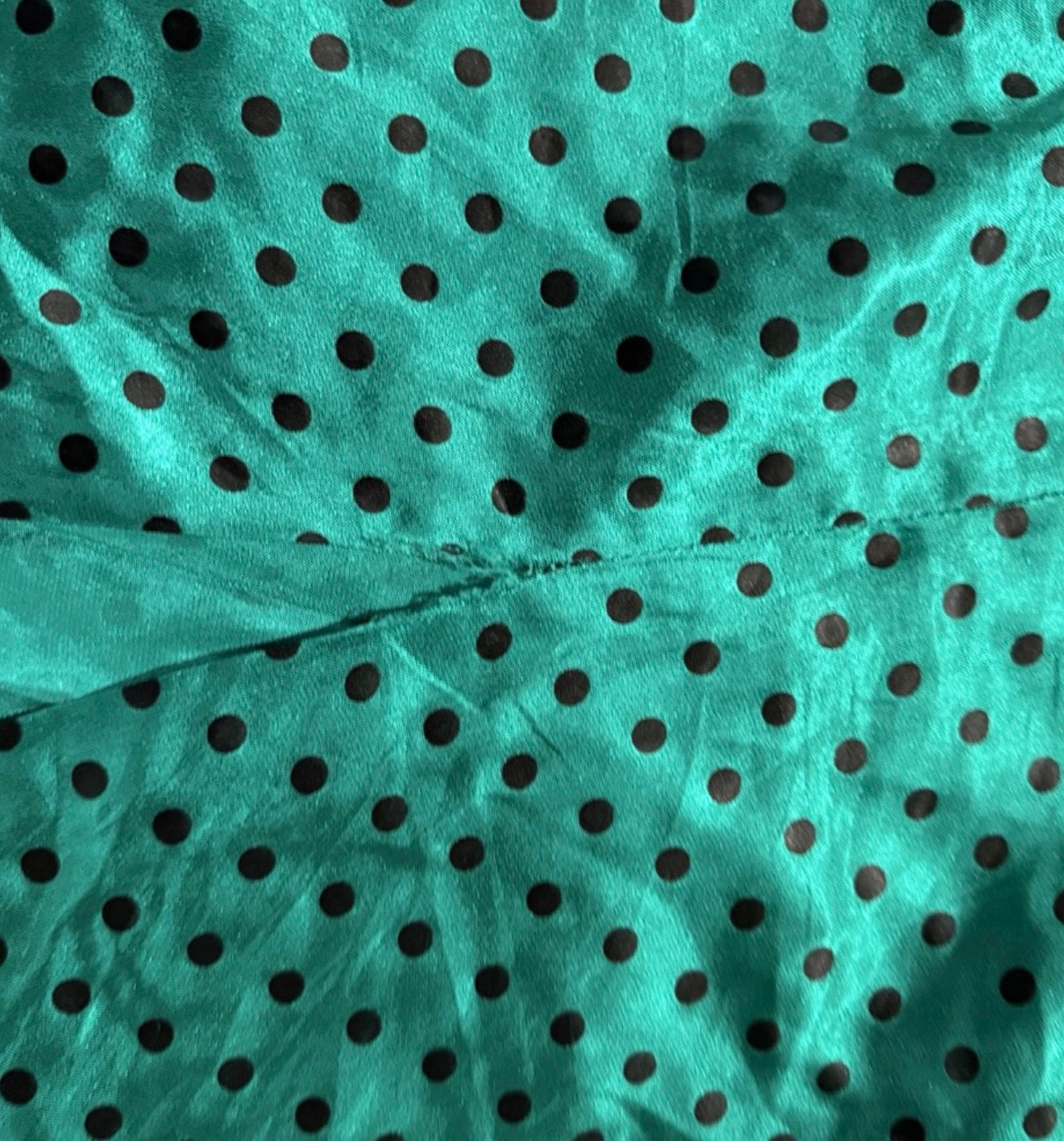 Vintage 1980s Evenings By Pantagis Party Dress Velvet Top/satin Polka Dot Bottom. Bow detail on back. No size on tag but fits like a medium. Slight ripping at seam in photo