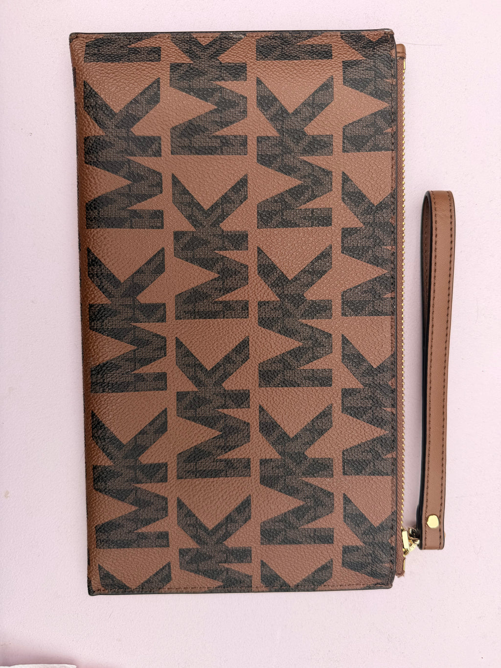 Michael Kors Wristlet