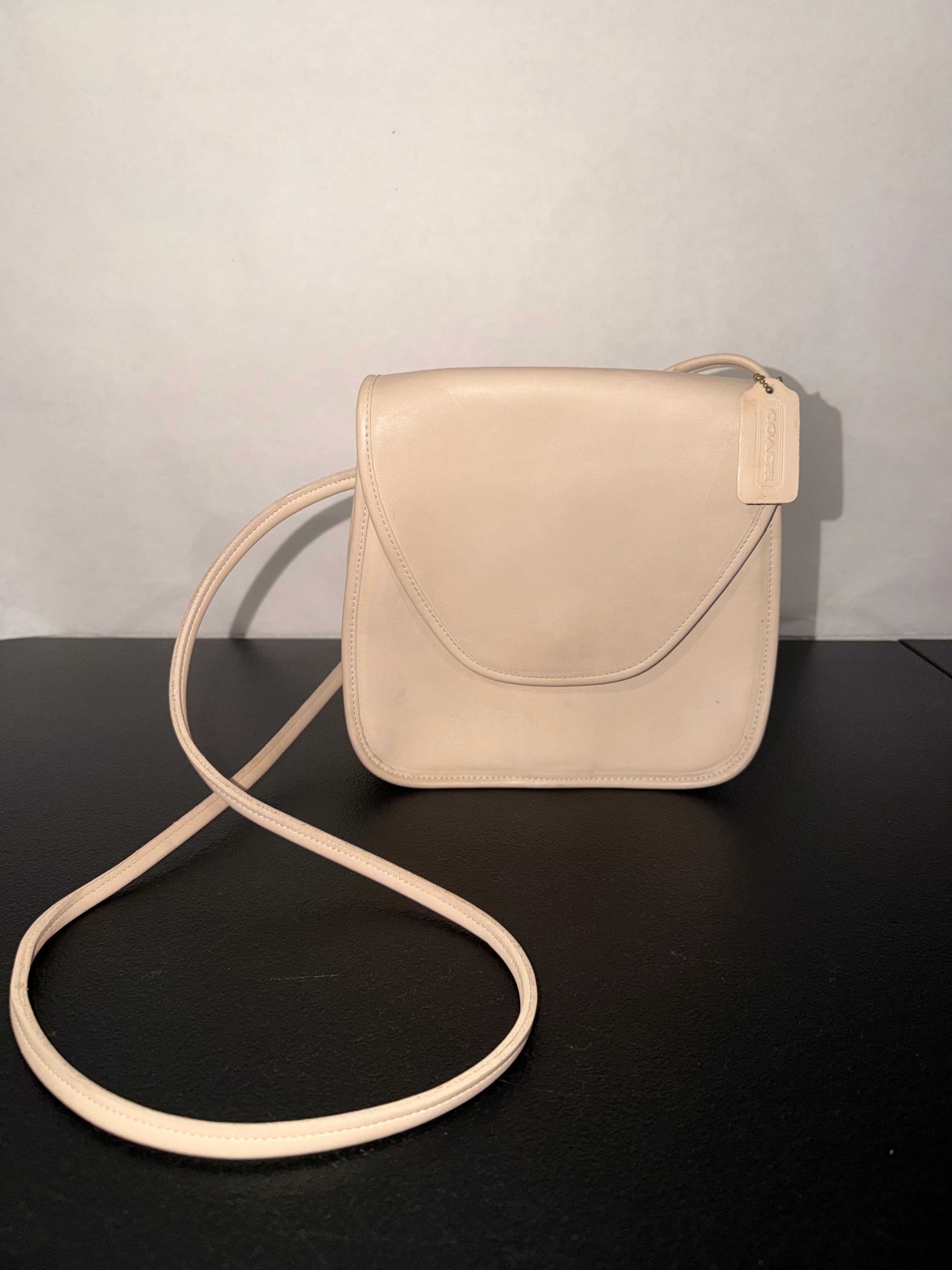 Vintage Coach Lindsey Crossbody Bag In Off White