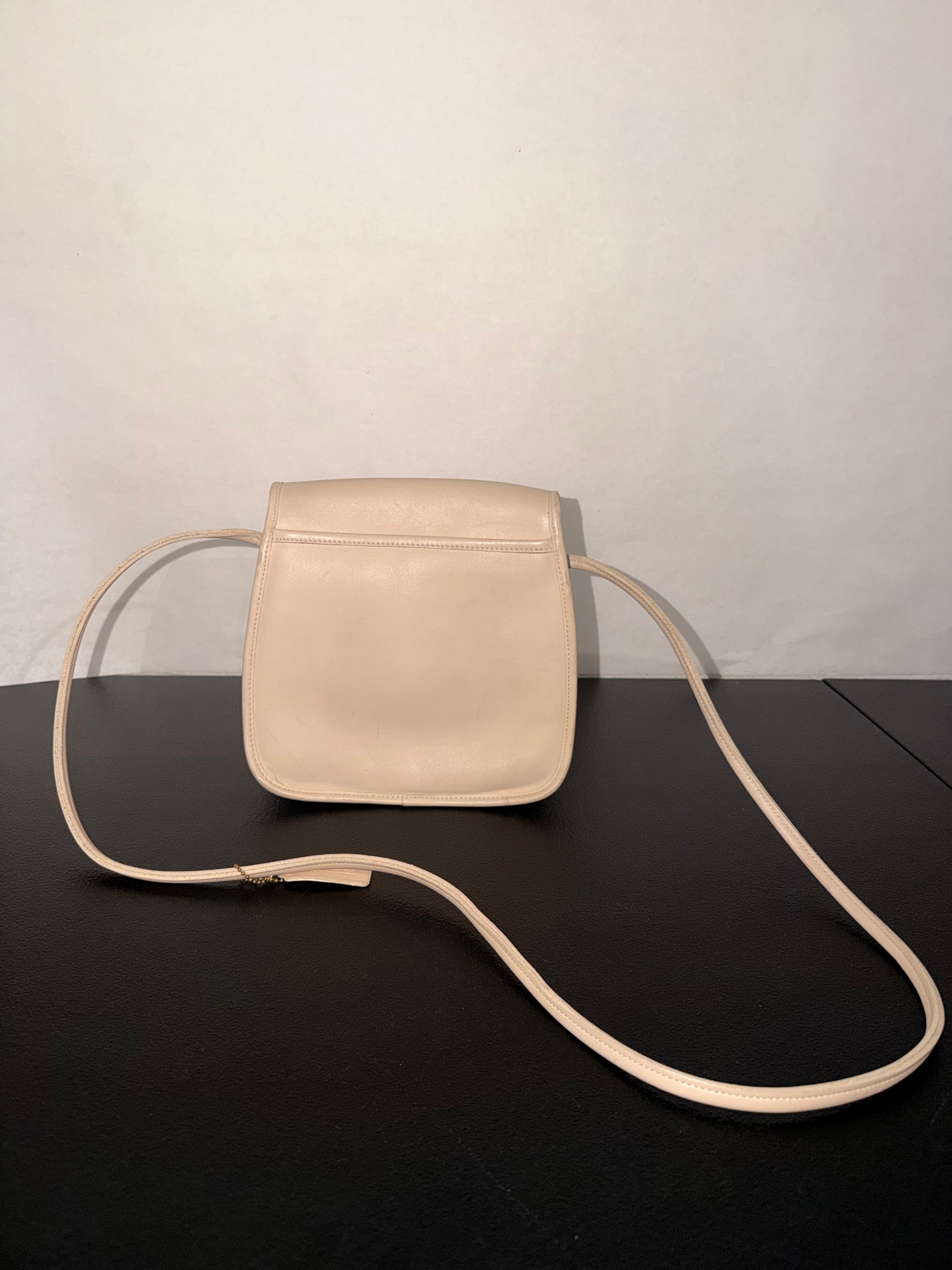 Vintage Coach Lindsey Crossbody Bag In Off White